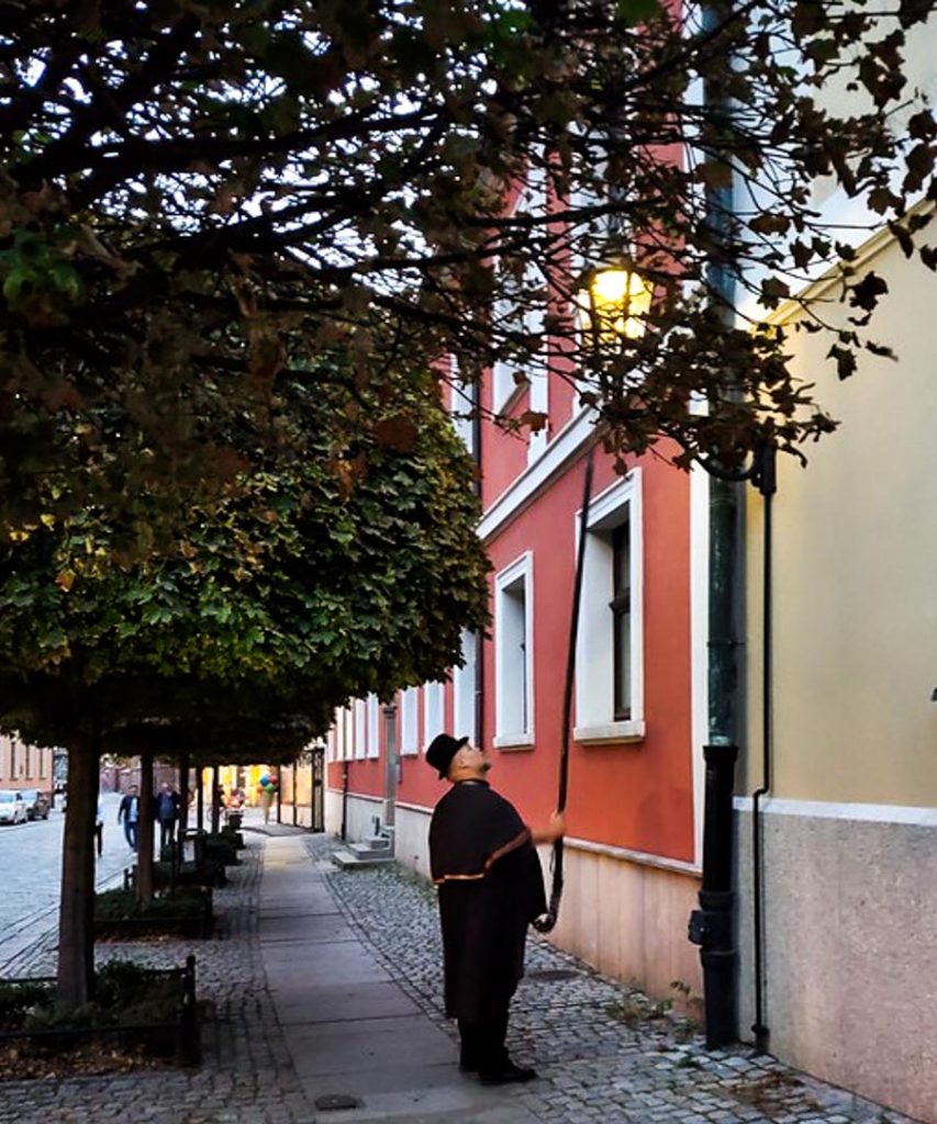Wroclaw lamplighter
