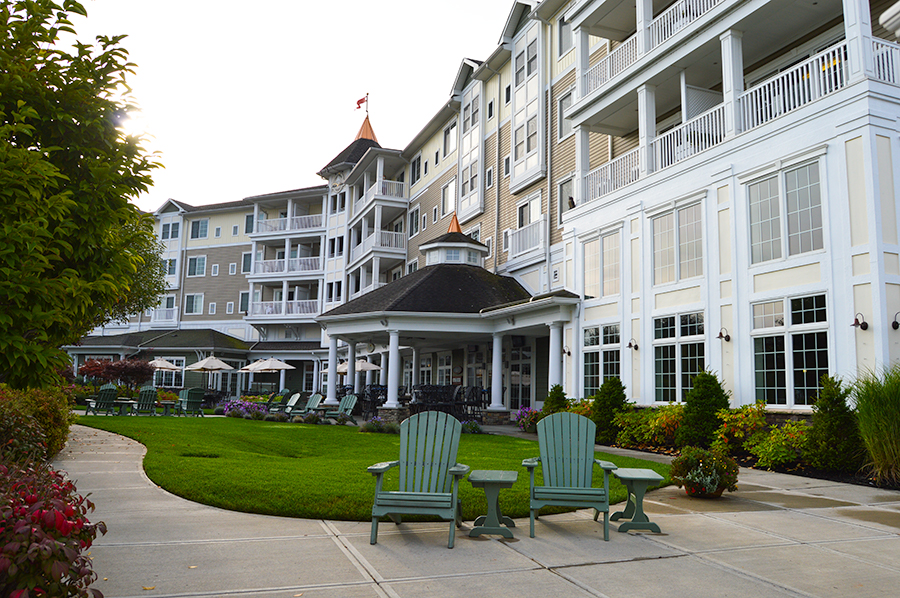 Watkins Glen Harbor Hotel