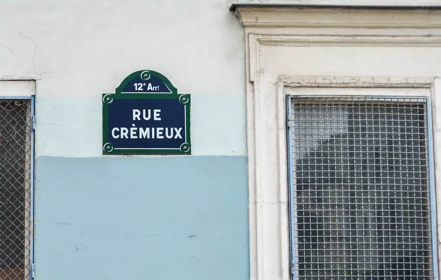 Rue Crémieux