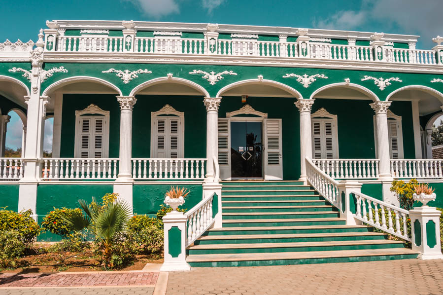 Willemstad Wedding Cake House