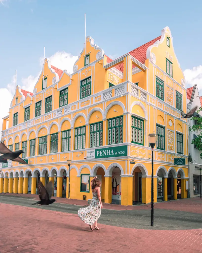 Penha building Willemstad Photo Spots