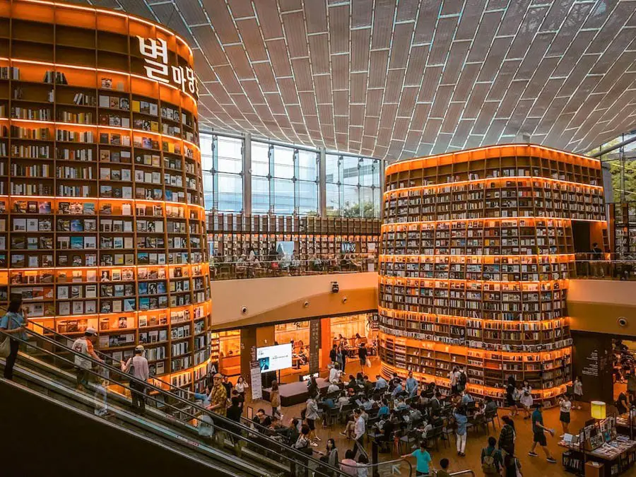 The Most Beautiful Libraries in the World - The Starfield Library